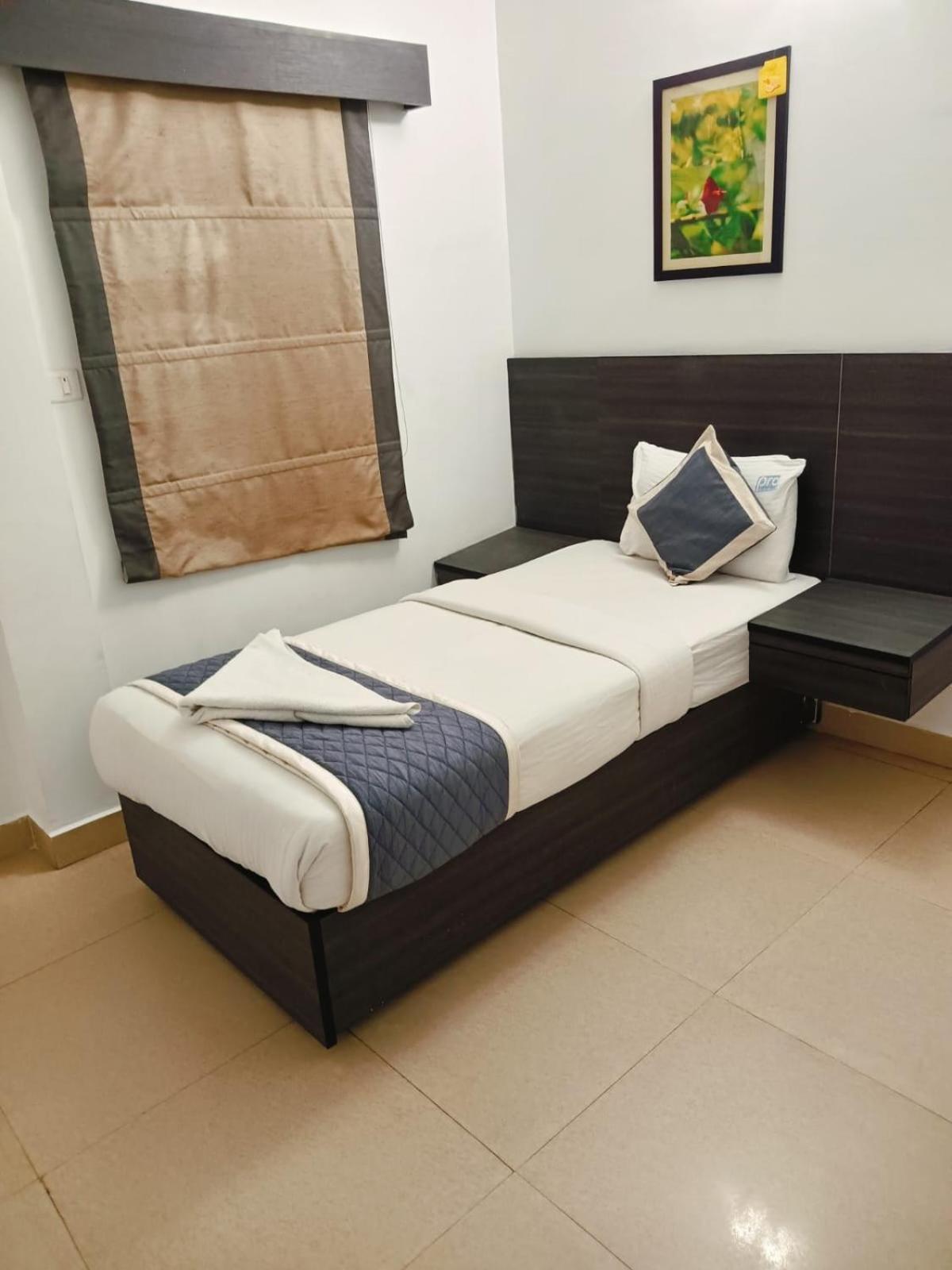 Stayeasy Tiruvanmiyur Chennai Exterior photo